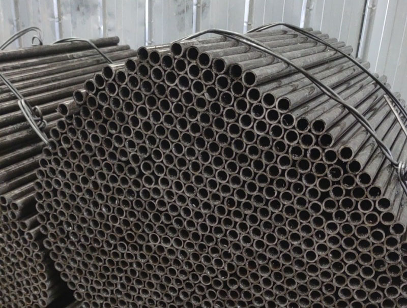 炉霍小口径无缝钢管定尺切割加工